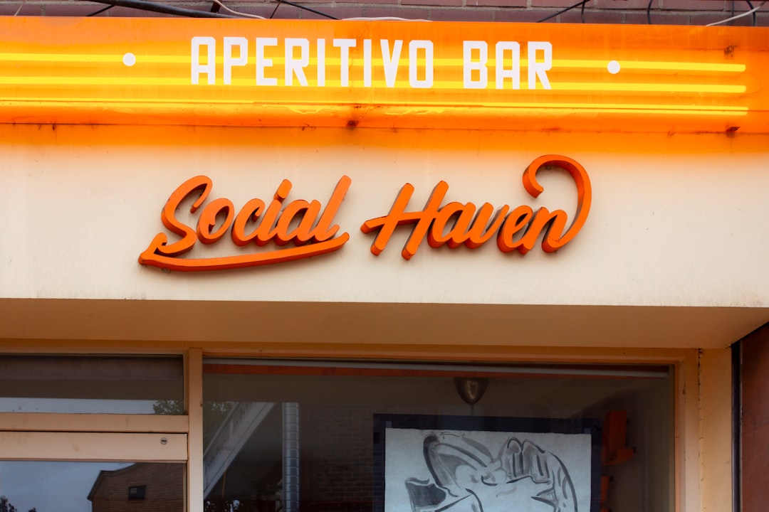 A Beginner’s Guide to Spanish Tapas: What to Order and How