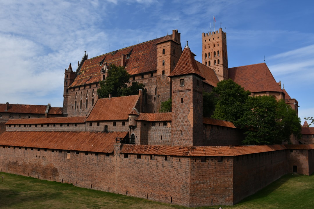 Poland’s Castles and the Teutonic Knights: The Medieval Crusade in the Baltic