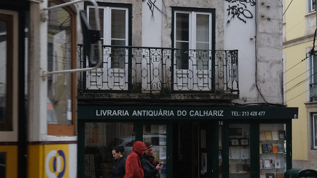 Portuguese Slang & Street Talk: Sound Like a Local in Portugal