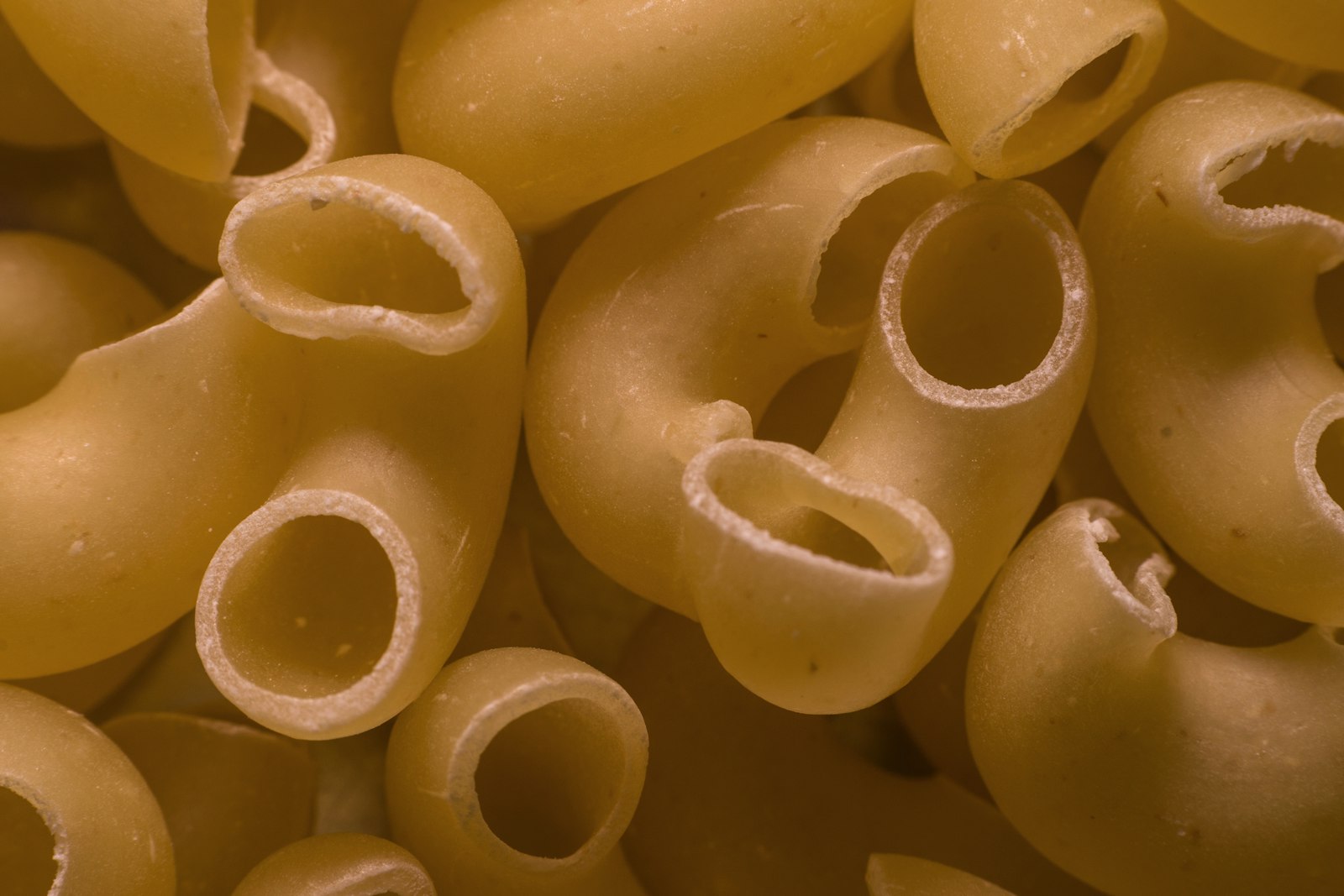 Is It Illegal To Break Pasta In Italy? Important Etiquette & Rules For Cooking In Italy